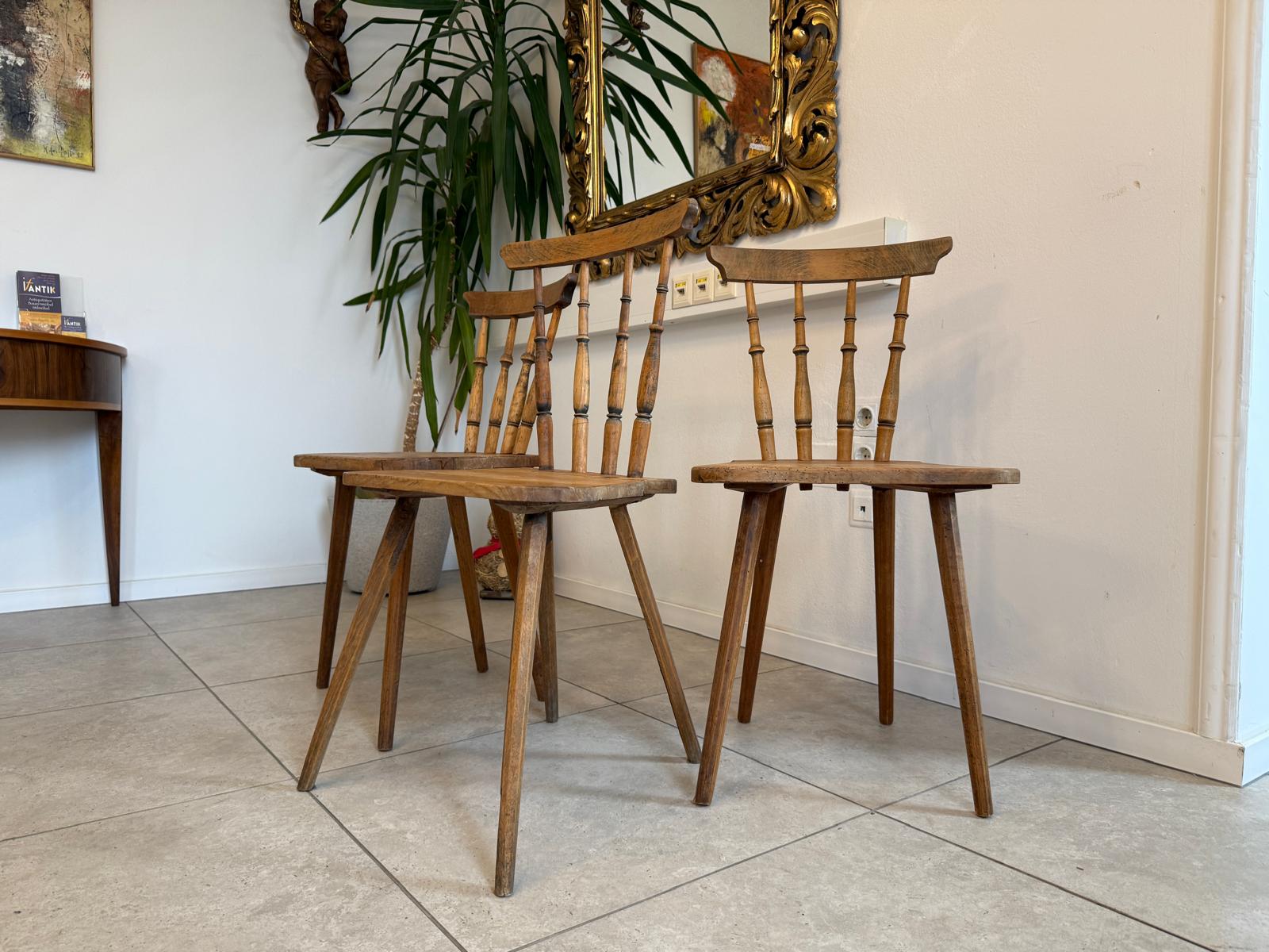 3 alte Bauernsessel Sprossenstühle Stuhl Landhaussessel G2339