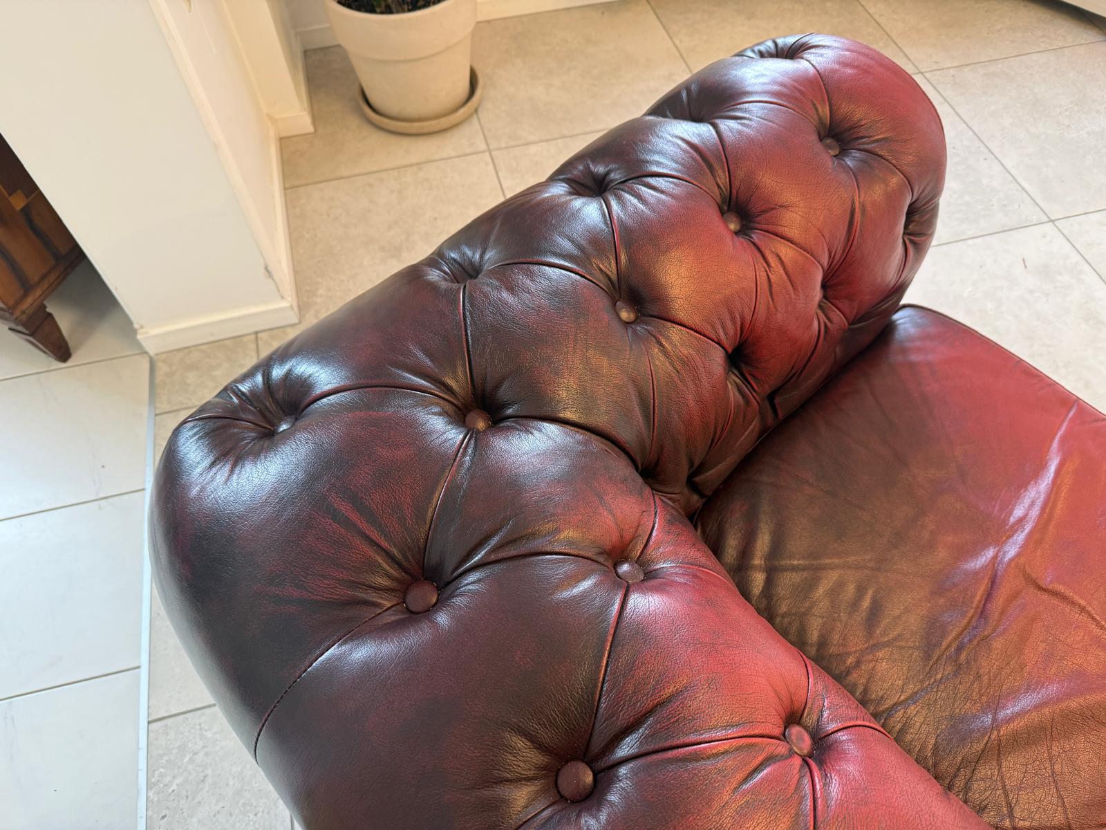 Chesterfield 3er Clubsofa Diwan Couch Oxblood Kultmöbel D1139