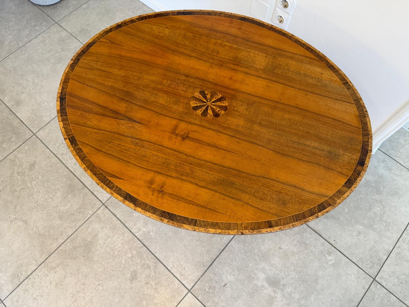 Originales ovales Biedermeier Tischerl Vasentisch Stempeltisch G1991