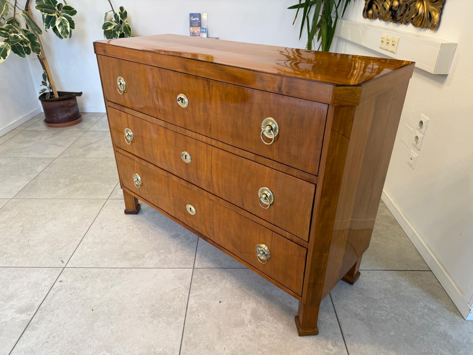 Restaurierte Biedermeier Kommode 3 Ladenkommode Nussholz Antiquität G2241