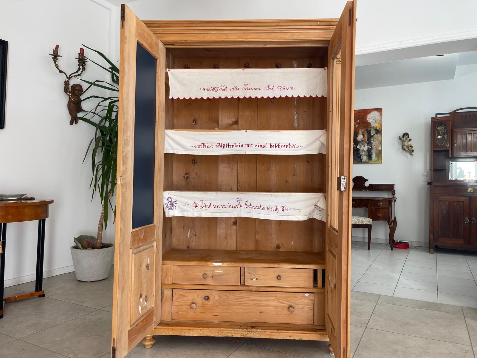 Bäuerliche Vitrine Bauernvitrine Bauernschrank Naturholz Bücherschrank G1282