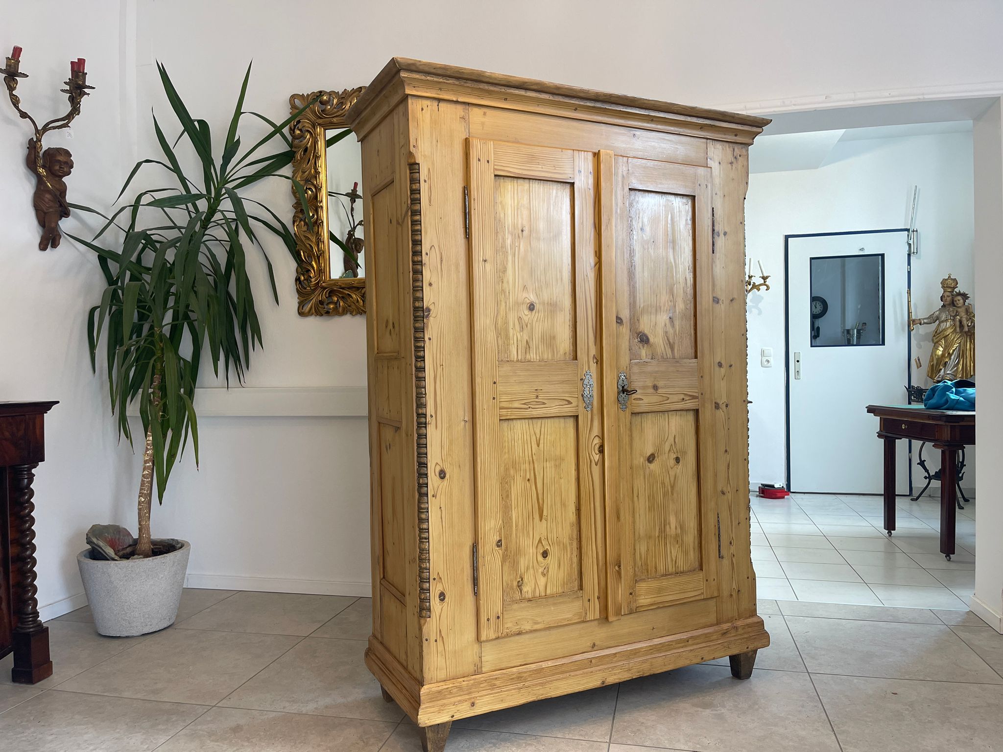 e4585373-d455-4006-bec0-4d5798c25166 Sale Barock Bauernschrank Barockschrank Hallenschrank A4877