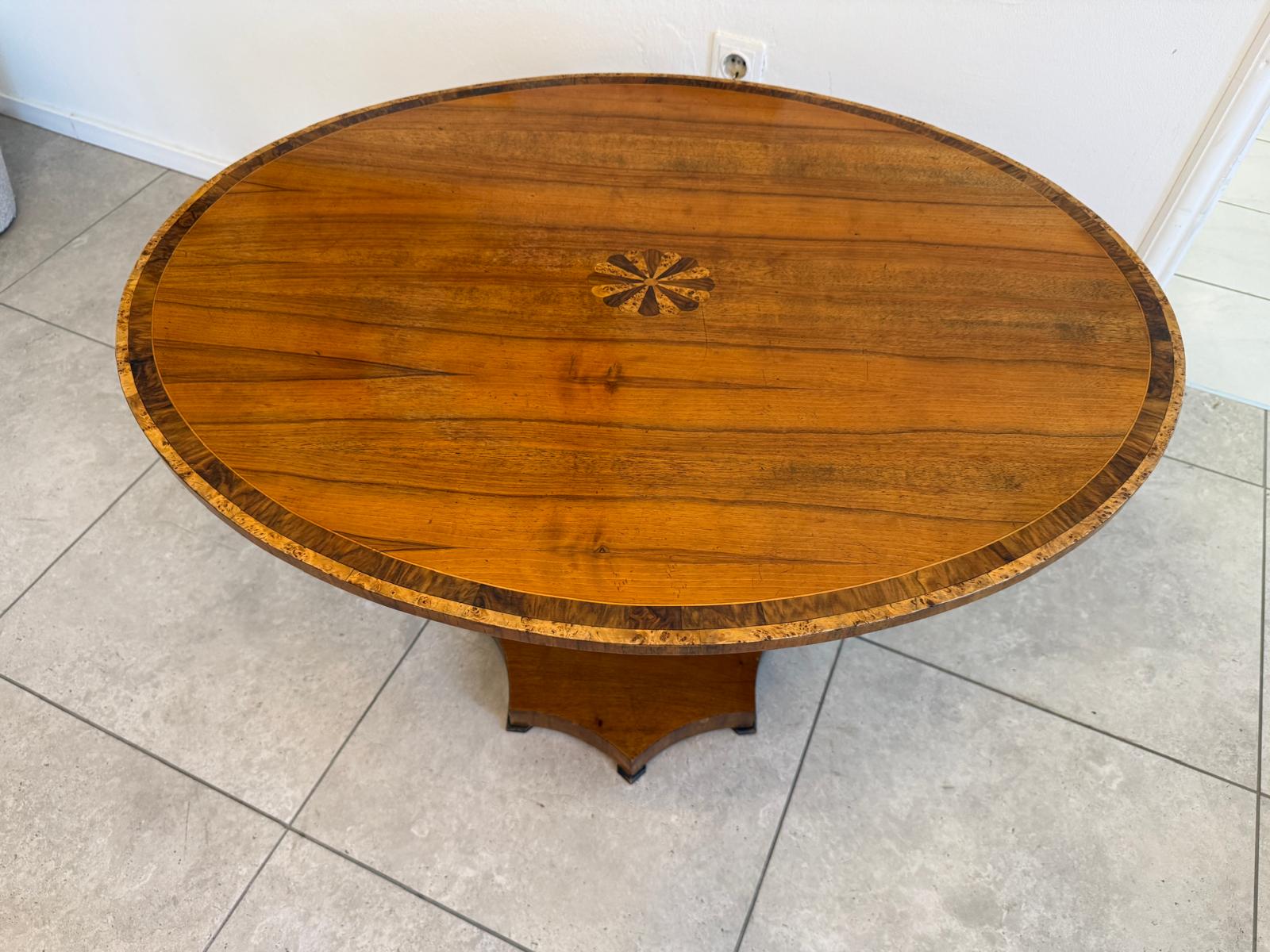 Originales ovales Biedermeier Tischerl Vasentisch Stempeltisch G1991