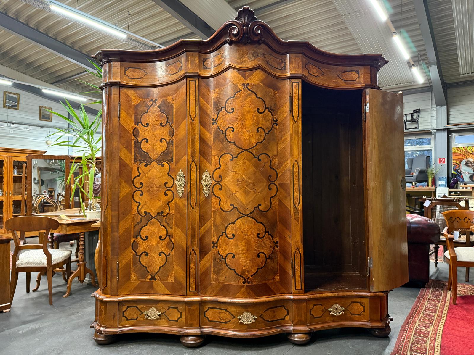 Barocker Hallenschrank Barockschrank Maria Theresienschrank G2313