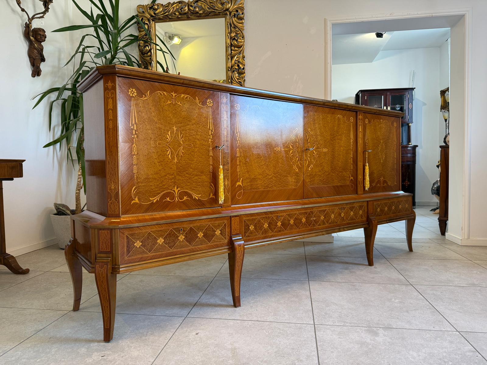 Prächtige Anrichte Sideboard Kommode Barockstil Stilmöbel Traum D1234