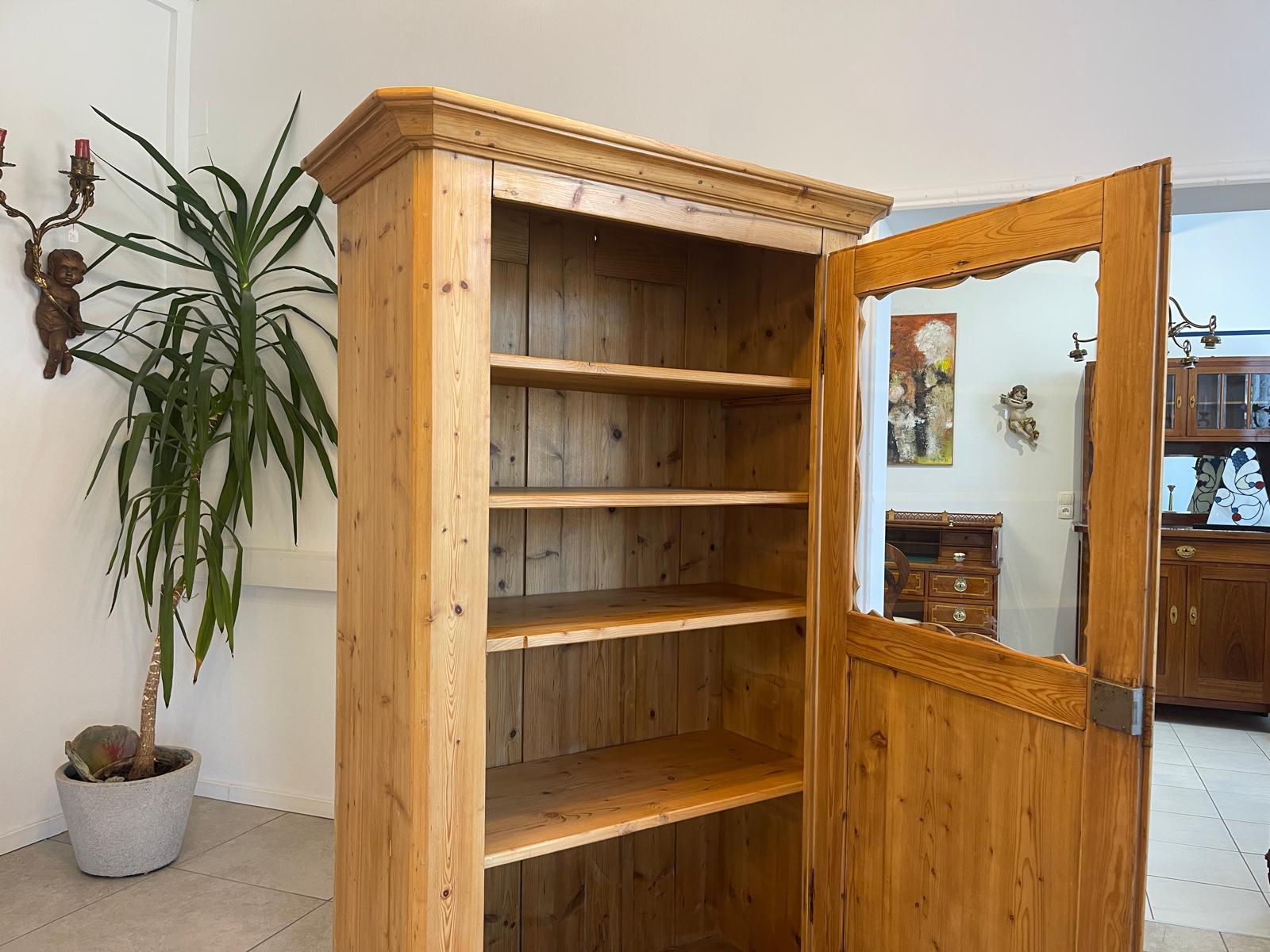 Bäuerliche Vitrine Bauernvitrine Bauernschrank Naturholz Bücherschrank Bauernmöbel G1184