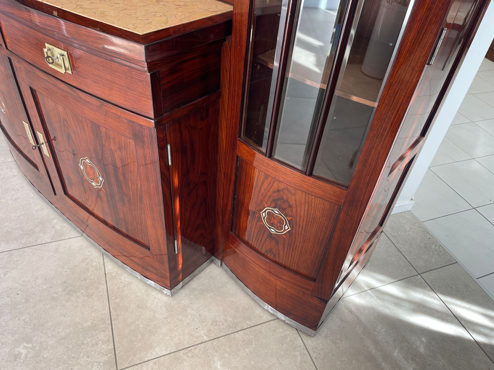 Sale Restauriertes Jugendstil Designerbuffet Bibliotheksschrank Antiquität G1379