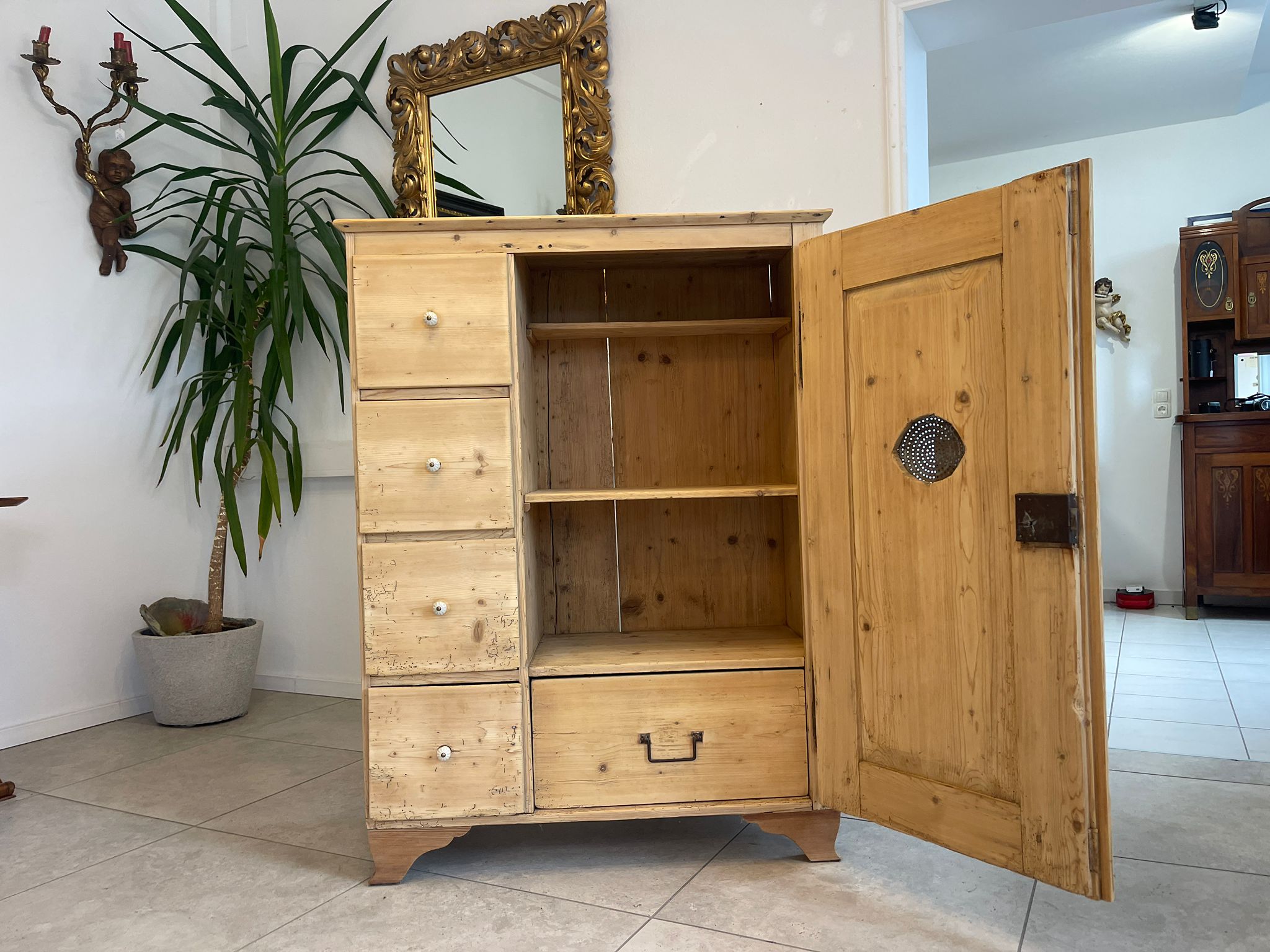 Brotschrank Almerschrank Speiskasten Bauernkasten Naturholzschrank G1611