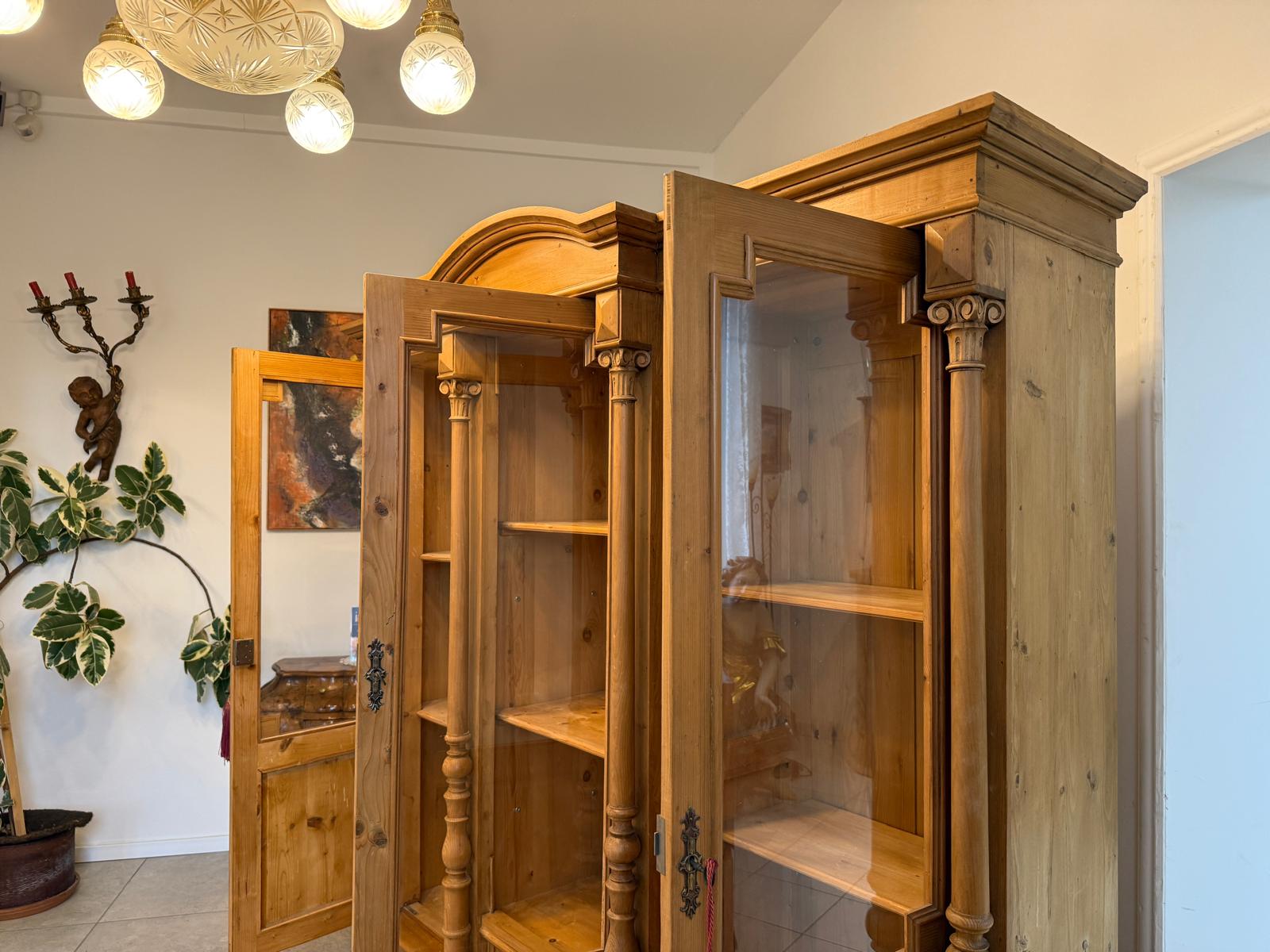 Originale Vitrine Säulen Glasvitrine Bücherschrank Bauernvitrine Antik Bauernkasten D1157