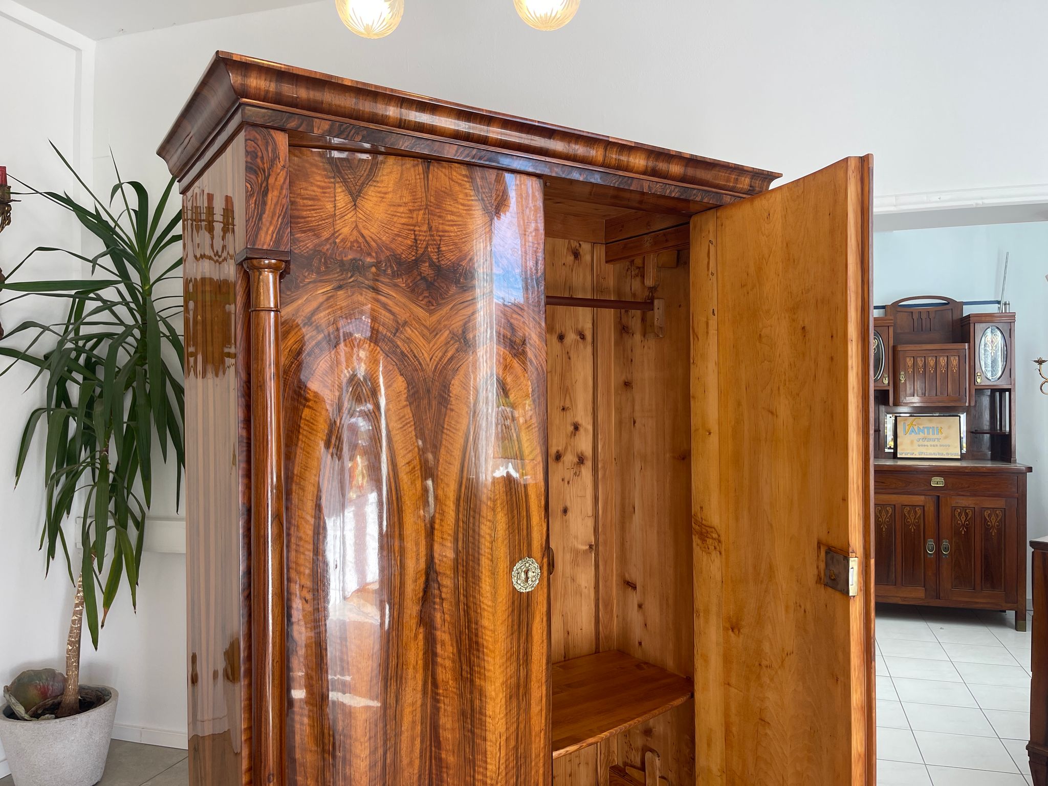 SALE Traum Empire Schrank Säulenschrank Restauriert Antiquität Marketiert G1378