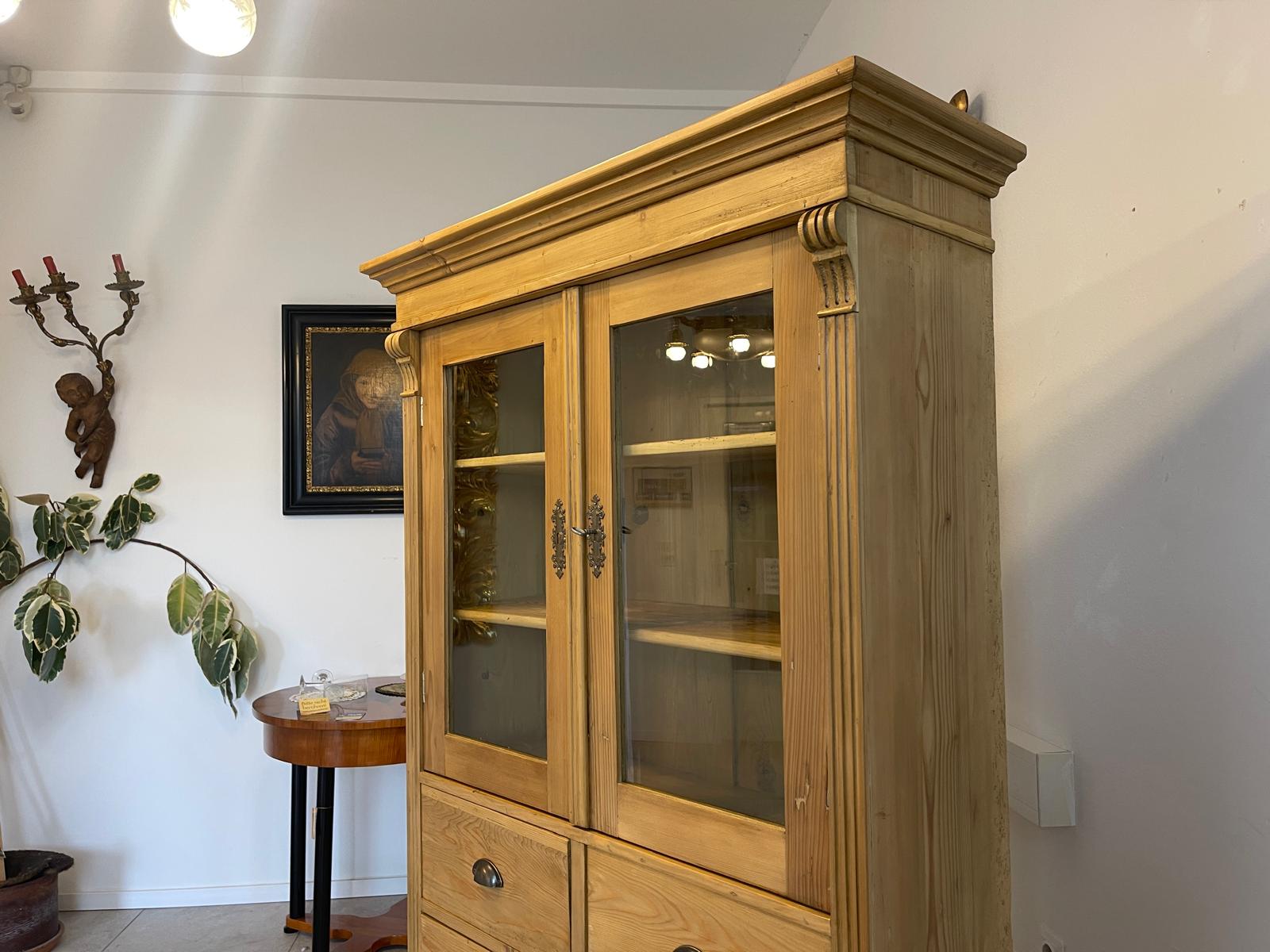 Bäuerliche Vitrine Bauernvitrine Naturholz Bücherschrank Bauernstube G1245