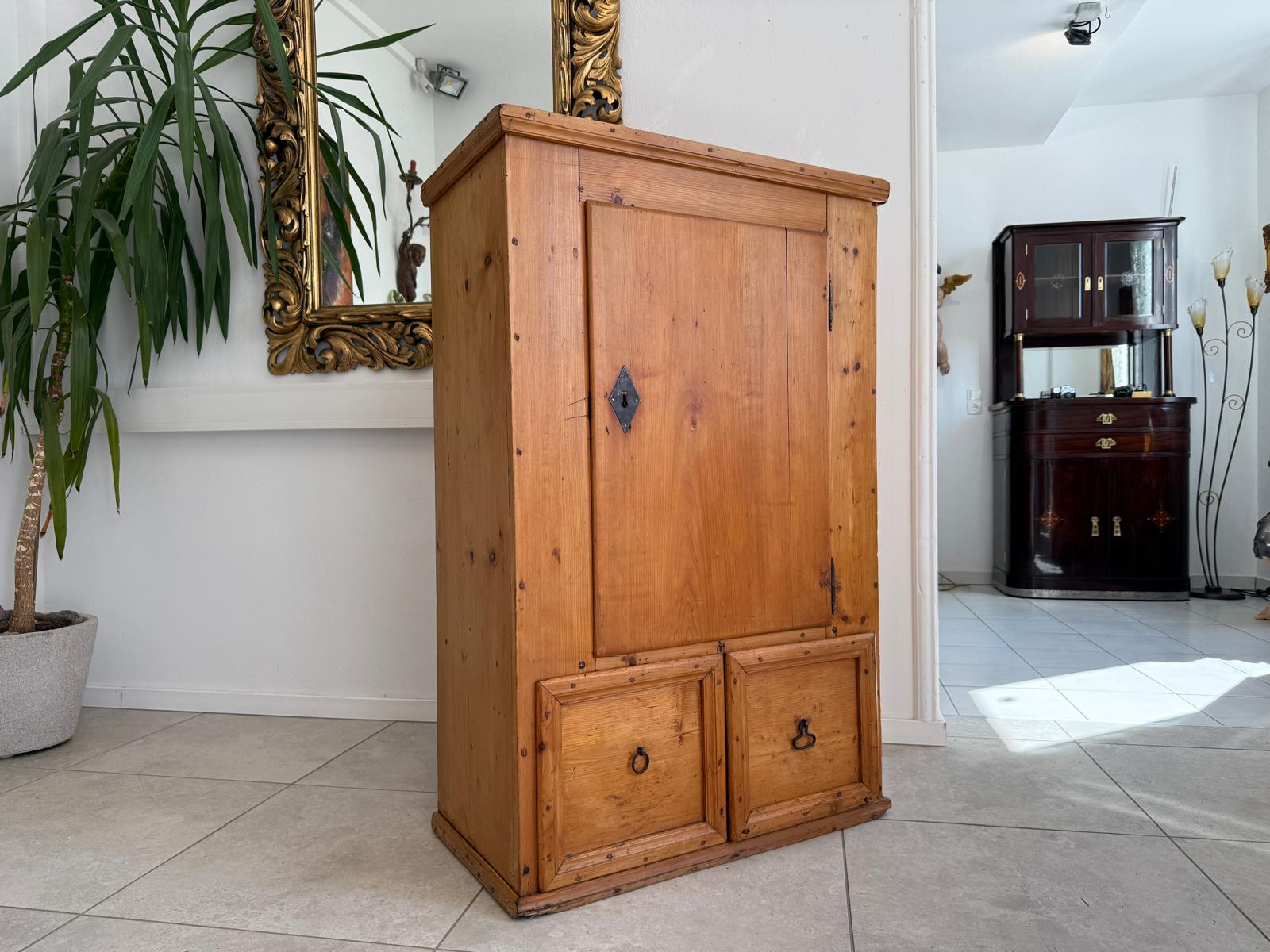 Sale Biedermeier Bauernschrank Barockschrank Tirol D2494