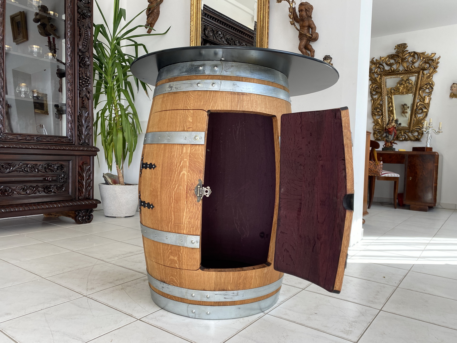 Bauernm-be-Altwaren-Antikes_82 Weinfass Bar - Umgebautes Eichenfass als stilvolle Hausbar A2611