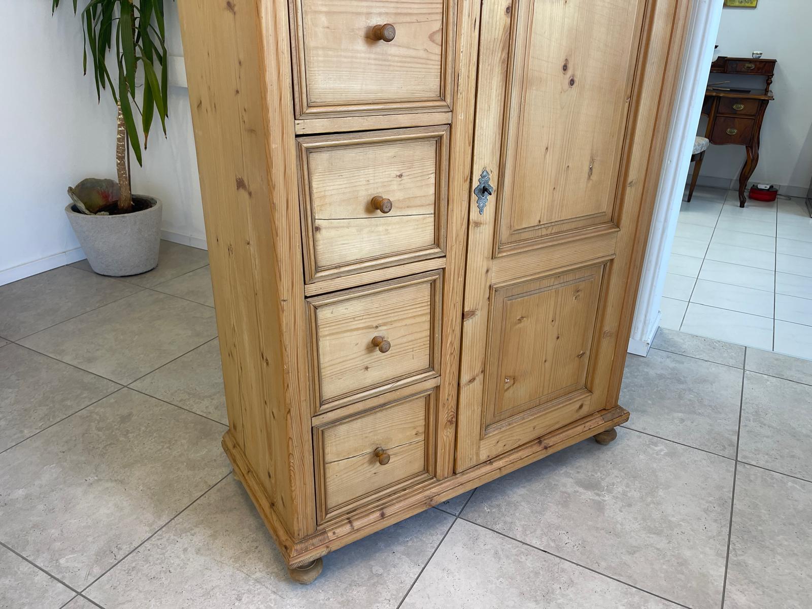 Bäuerlicher uriger Brotschrank Almerschrank Speiskasten Bauernkasten G1346