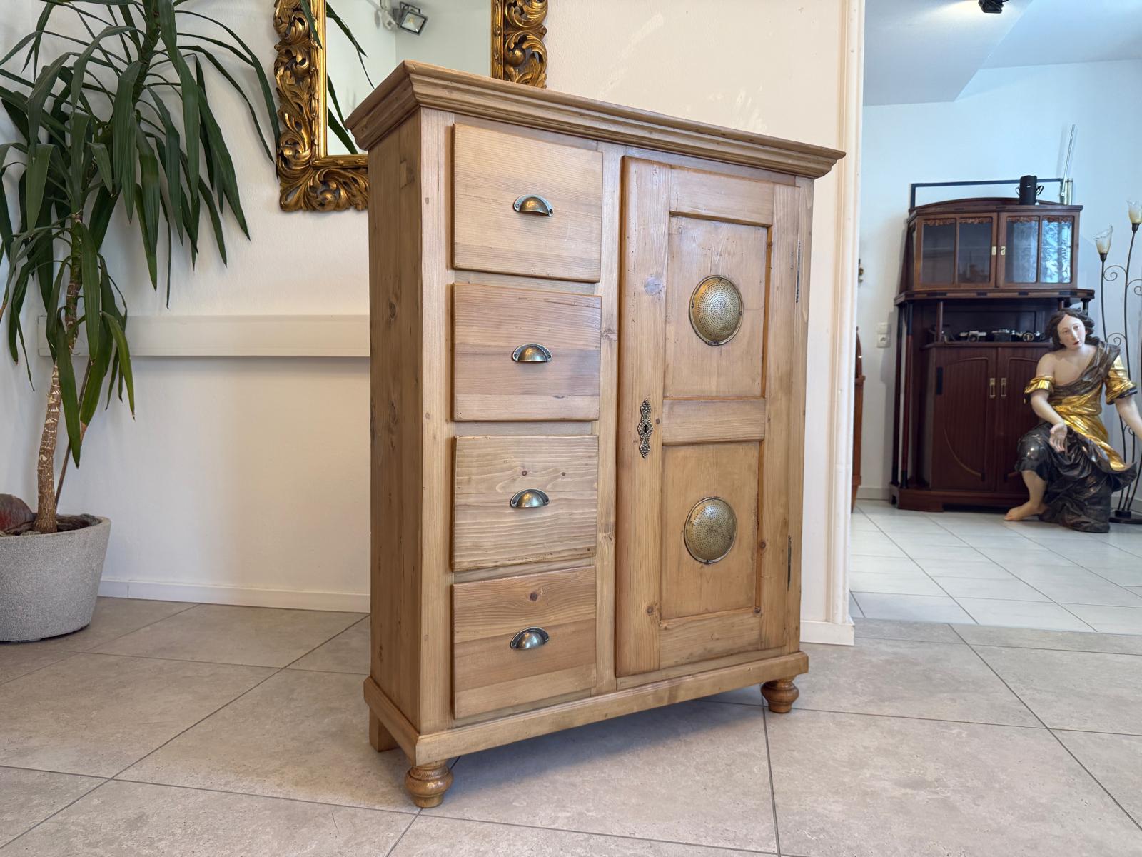 Bäuerlicher Brotschrank Almerschrank Speiskasten Bauernkasten G1929