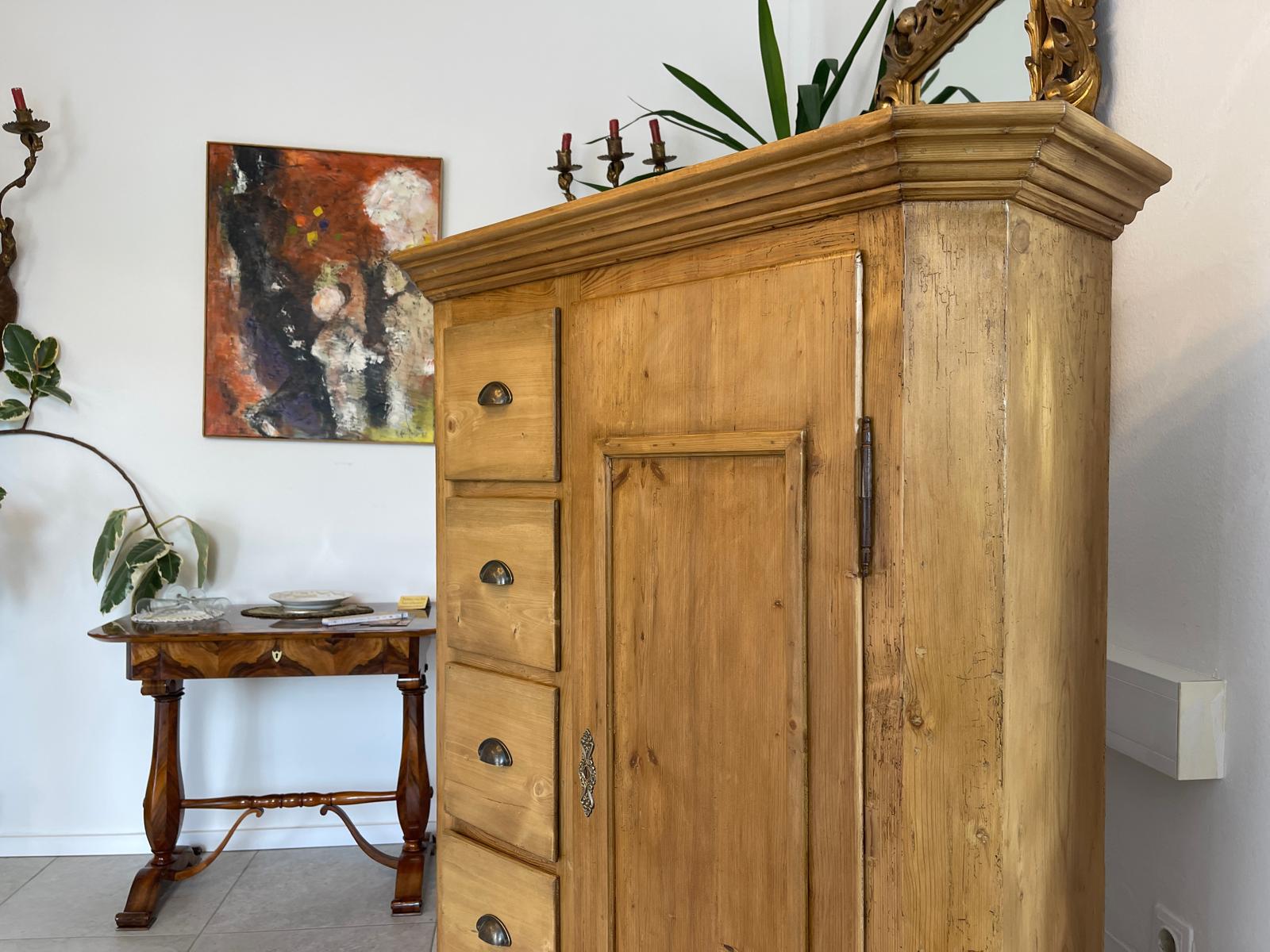 Uriger Biedermeier Brotschrank Almerschrank Vorratskasten Bauernkasten G1650