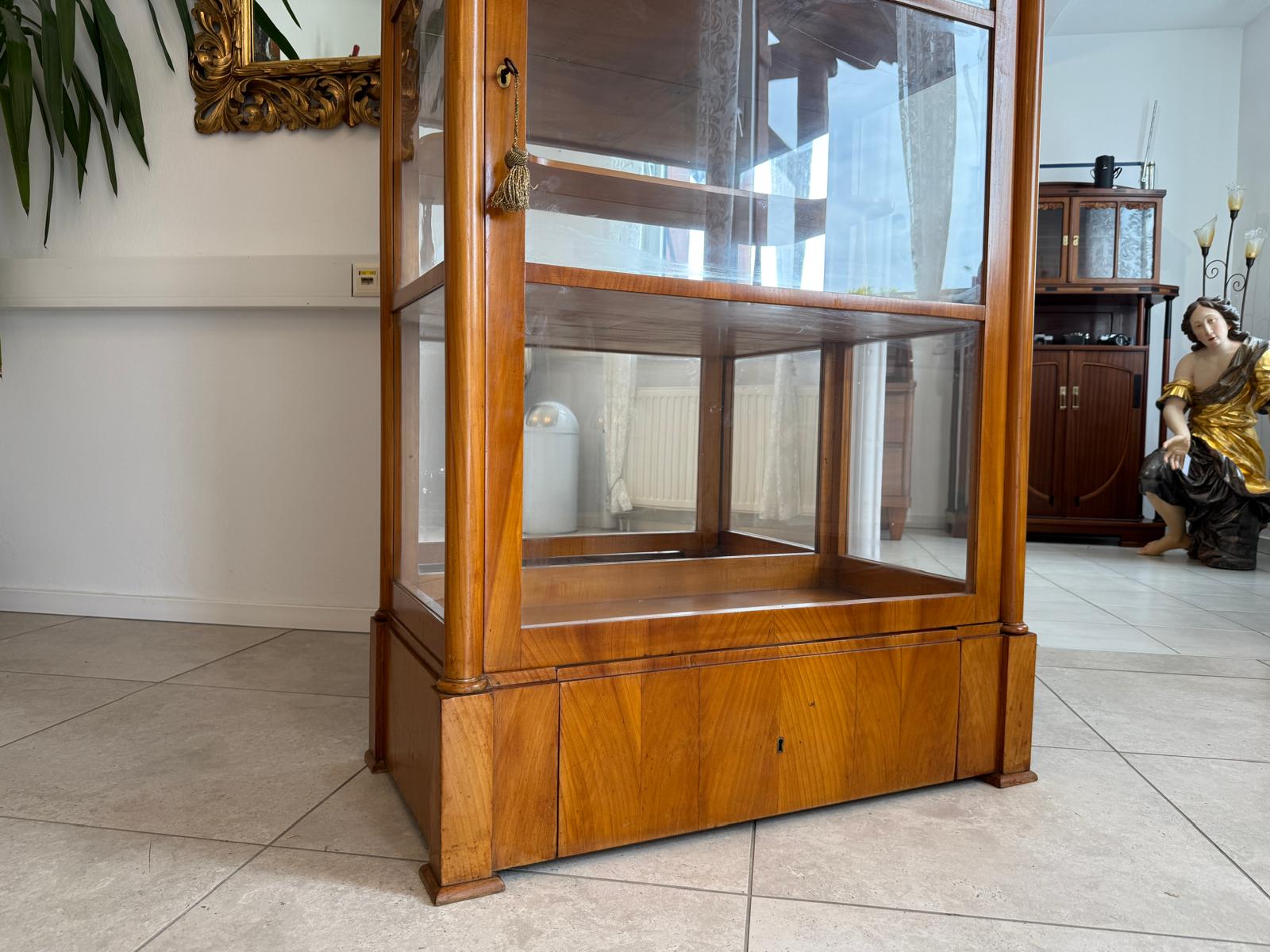 Originale Biedermeier Vitrine Bücherschrank Glasschrank Kirschholz G1885