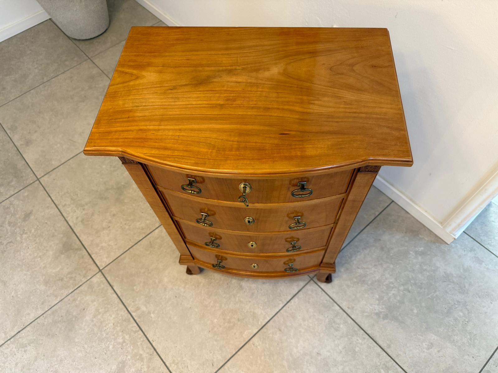 Restaurierte Jugendstil Kommode 4 Ladenkommode Nussholz G2226