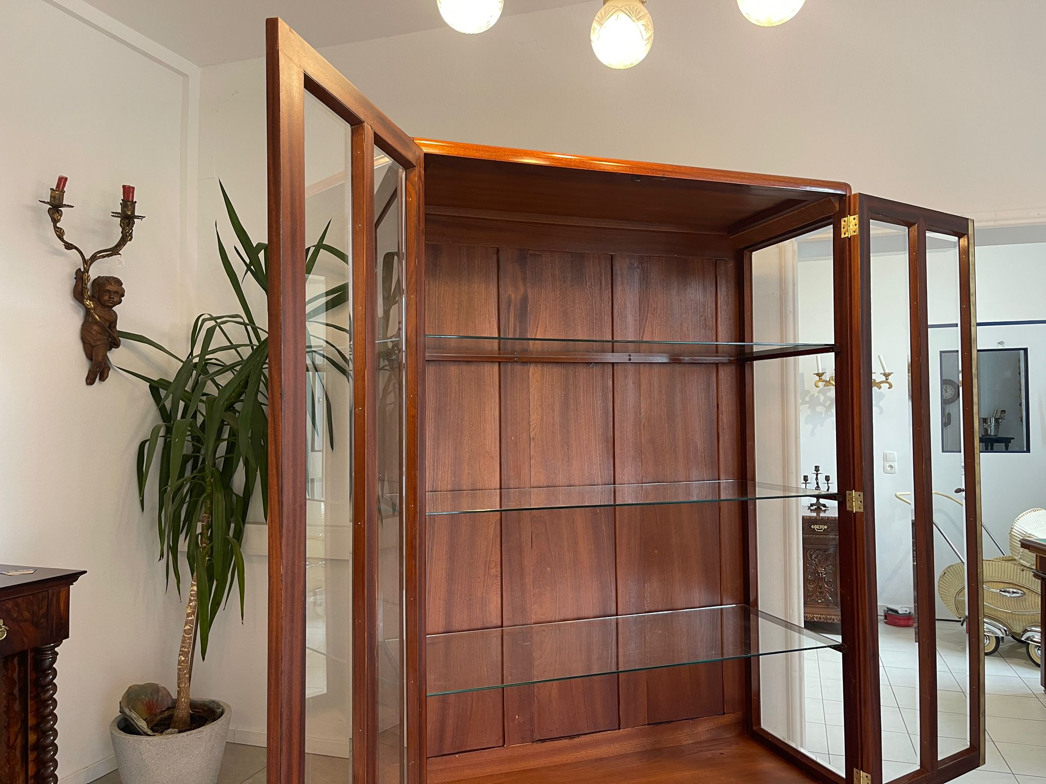 cb755685-9c76-4486-ba7a-021a6376faa6 Restaurierter Jugendstil Glasschrank Bücherschrank Vitrinenschrank A4930