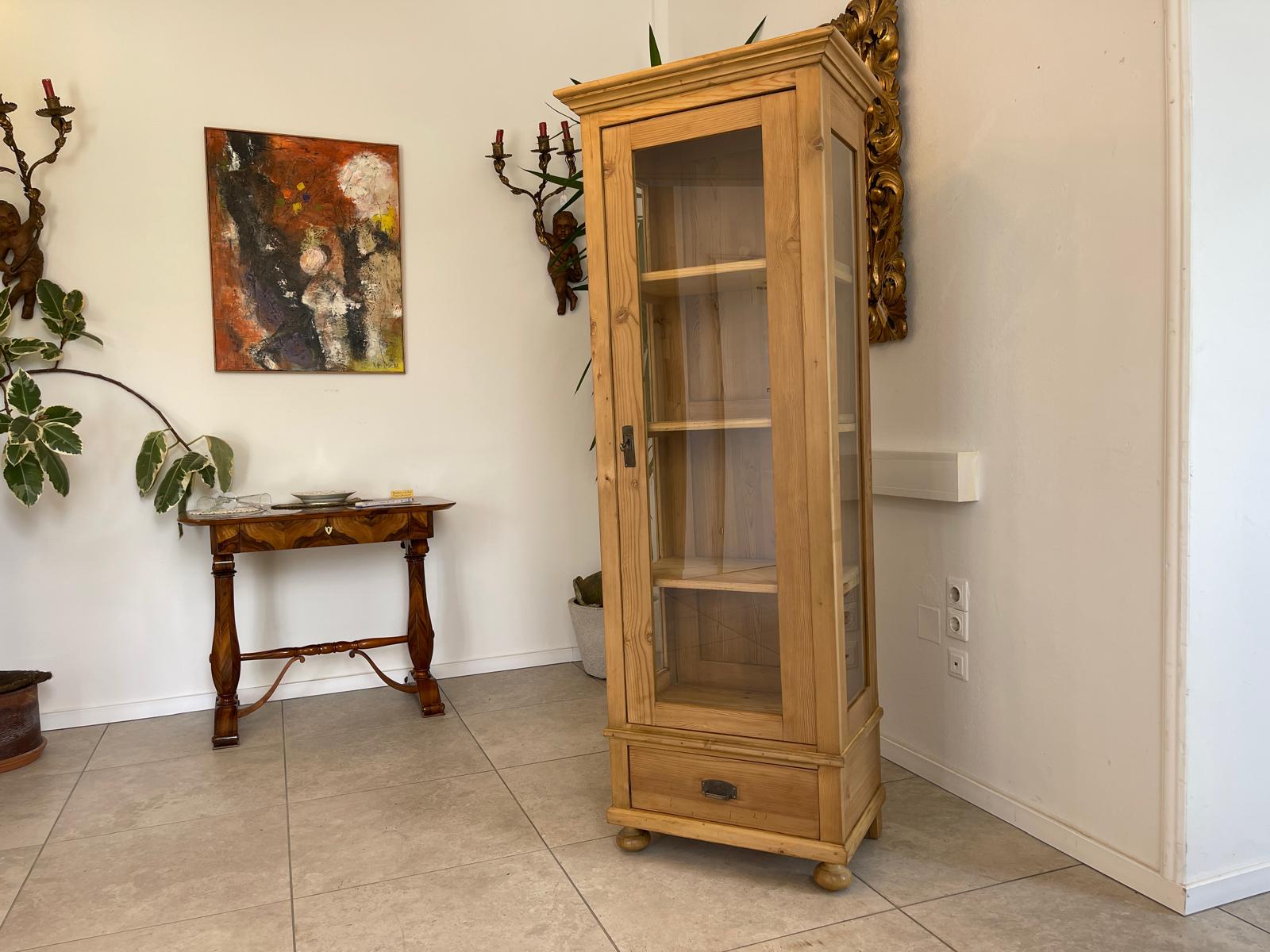 Antike Bäuerliche Vitrine Bauernvitrine Bauernschrank Weichholz Vitrine G1653