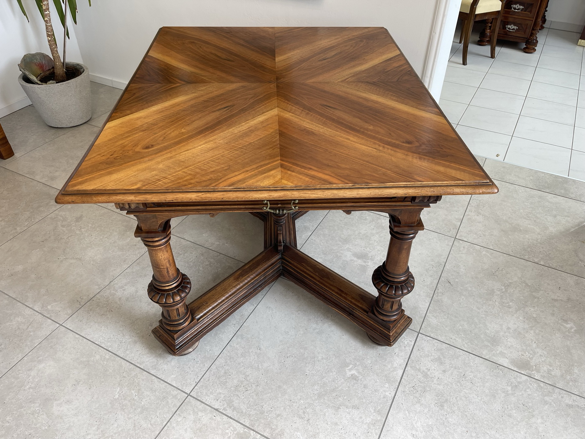 IMG_3348 Gründerzeit Esstisch Beistelltisch Antik Massiv Holz Original B1348