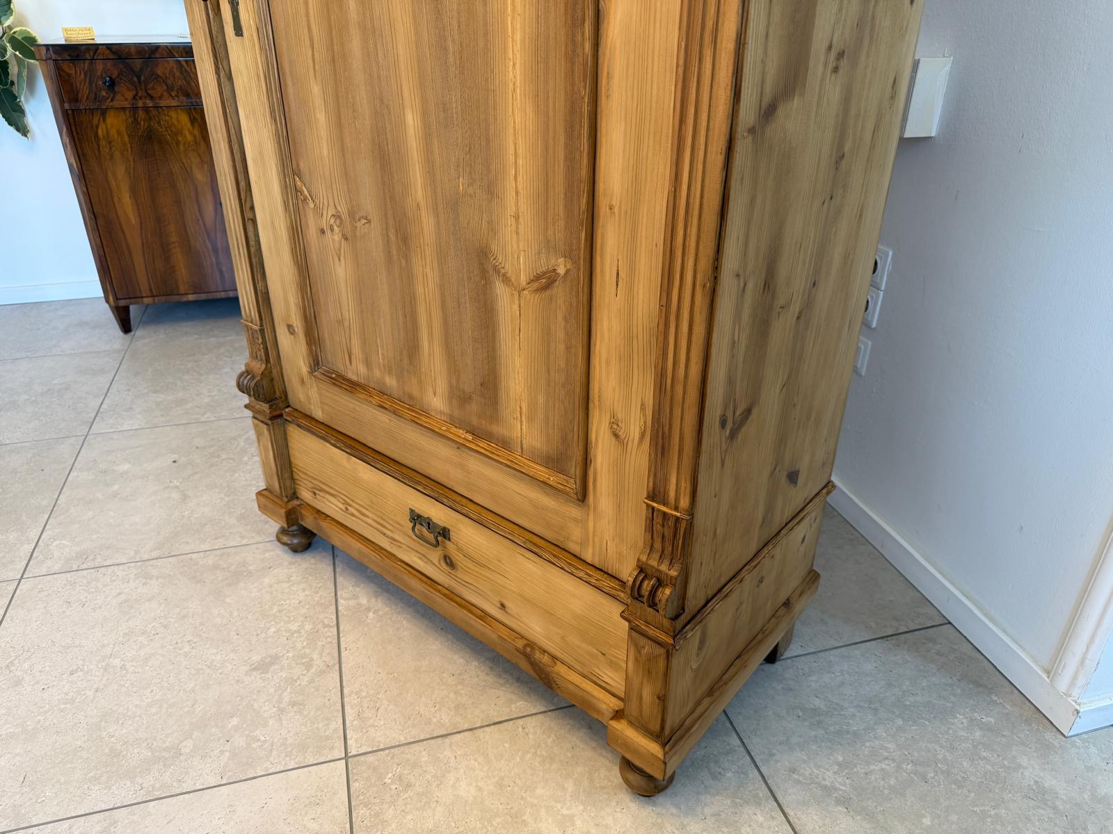 Restaurierter Antiker Bauernschrank Naturholzschrank Gründerzeit G1927