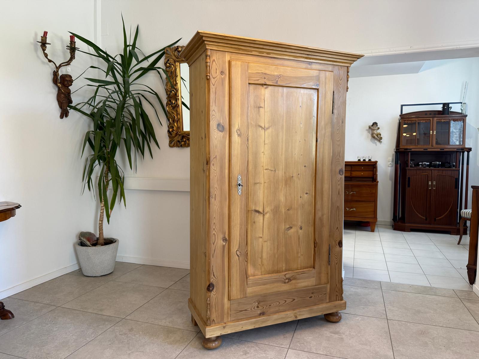 Originaler restaurierter Biedermeier Bauernschrank Naturholzschrank G1793