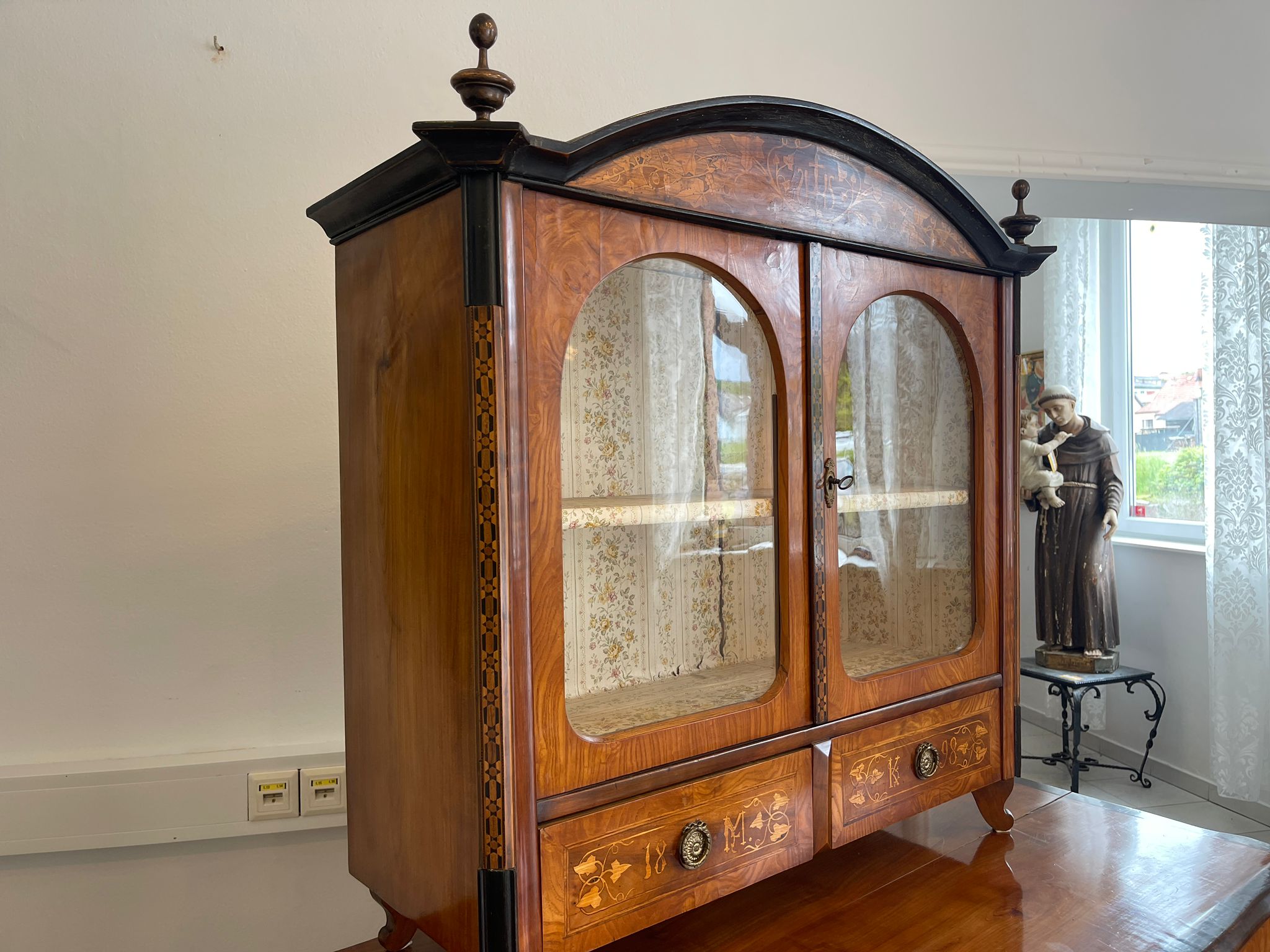 26f19e73-ac2b-4ff4-8379-706e7fafd2f1 Aufsatzvitrine Aufsatzkommode Vitrine Bücherschrank A4382