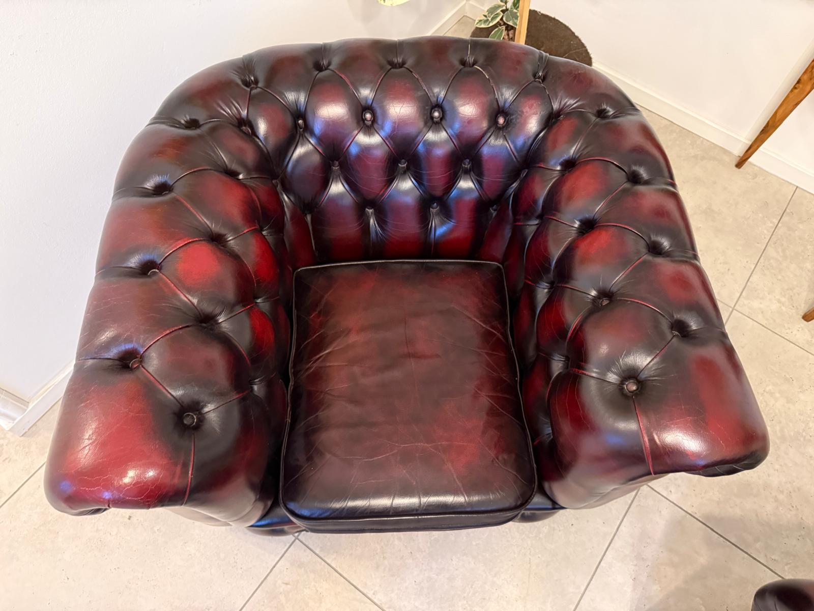 3er Ensemble Chesterfield Sofa Clubfauteuils Cultmöbel Antik D1027