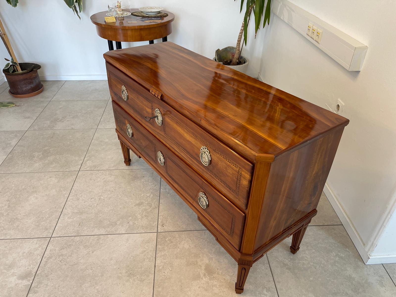 Restautierte Originale Josefinische Kommode Josefinische Kommode, um 1795 G1318