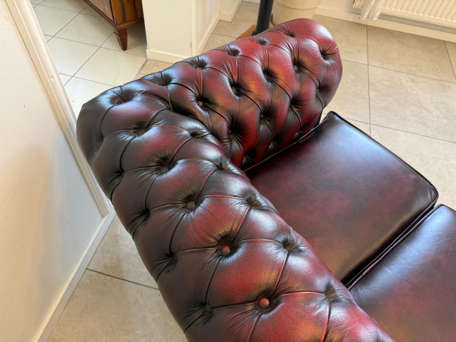 Chesterfield 3er Clubsofa Diwan Couch Oxblood Kultmöbel G1948