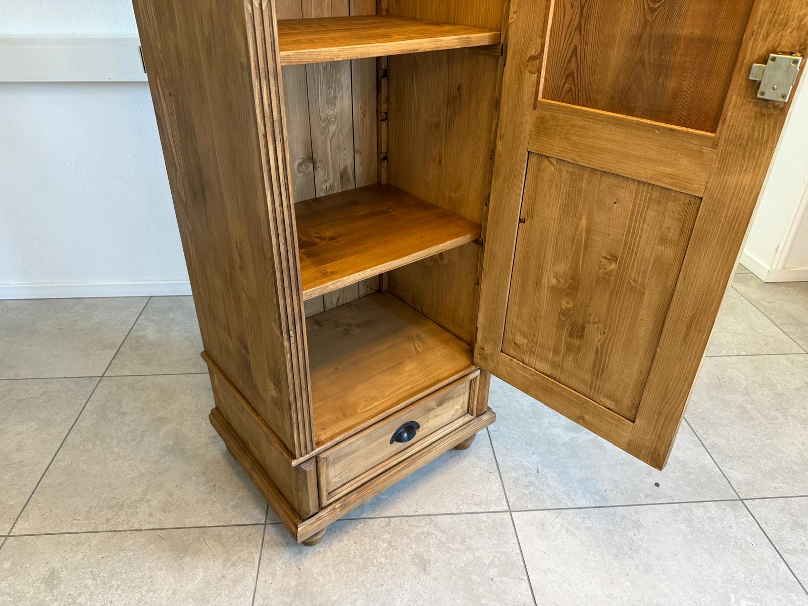 Bäuerlicher Gründerzeit Bauernschrank Naturholzschrank G2040