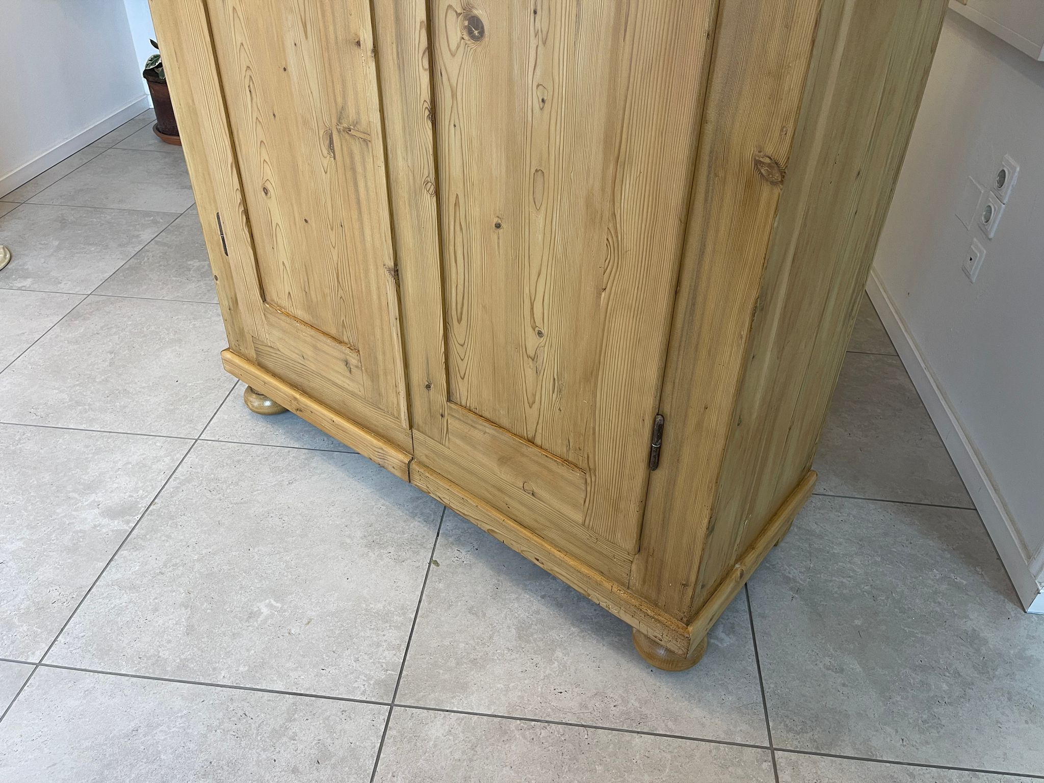 572f7ed2-6f91-4b09-9a6a-aa94bf73408c Traum Biedermeier Bauernschrank Naturholzschrank A5026