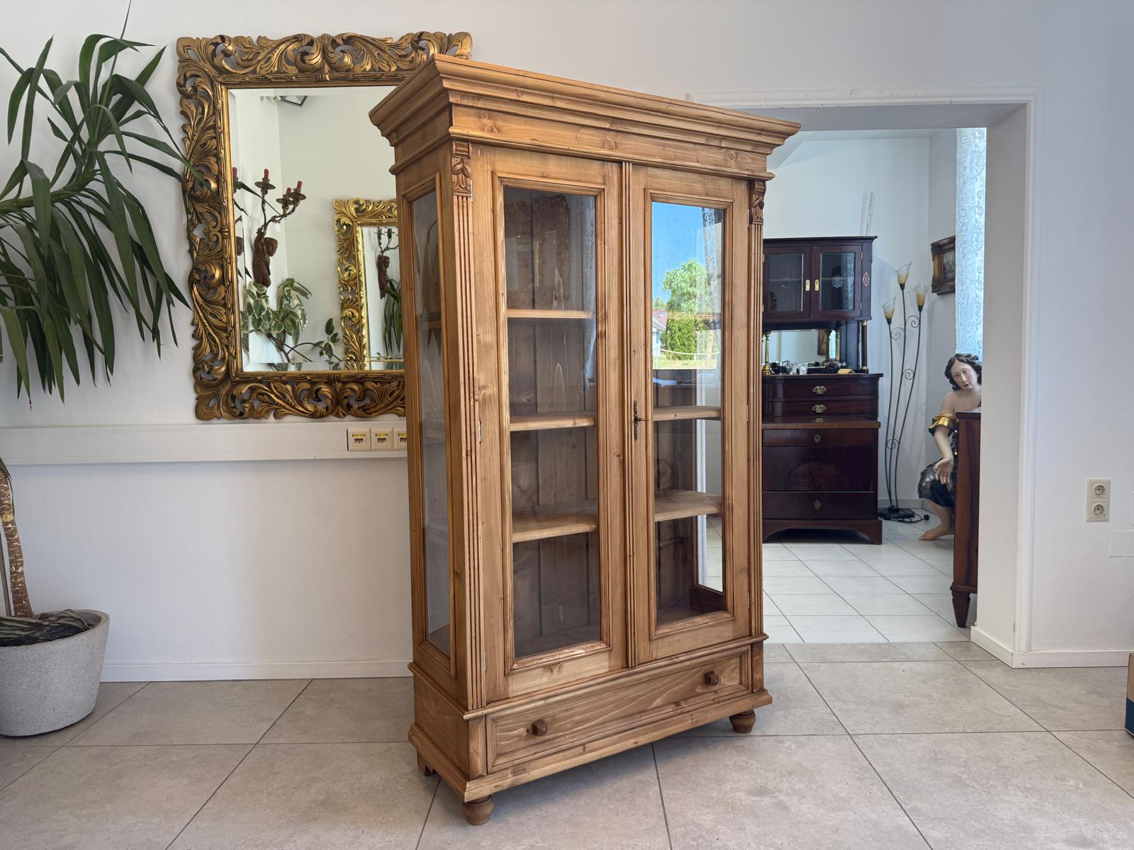 Bäuerliche Vitrine Bauernvitrine Bücherschrank Bauernschrank Glasschrank D2723