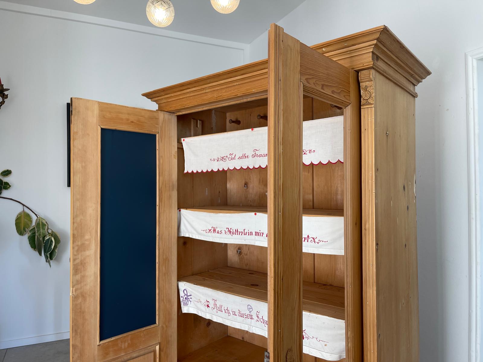Bäuerliche Vitrine Bauernvitrine Bauernschrank Naturholz Bücherschrank G1282