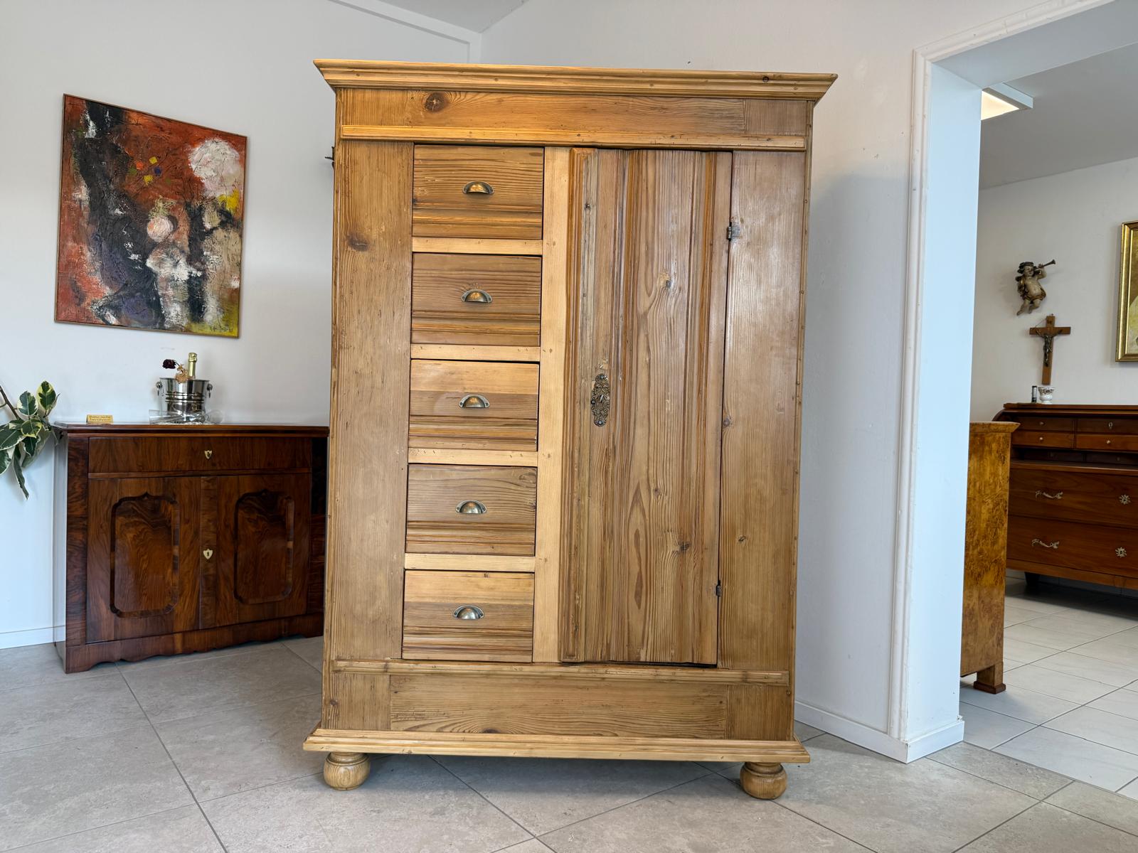 Bäuerlicher uriger Brotschrank Almerschrank Speiskasten Bauernkasten G1849