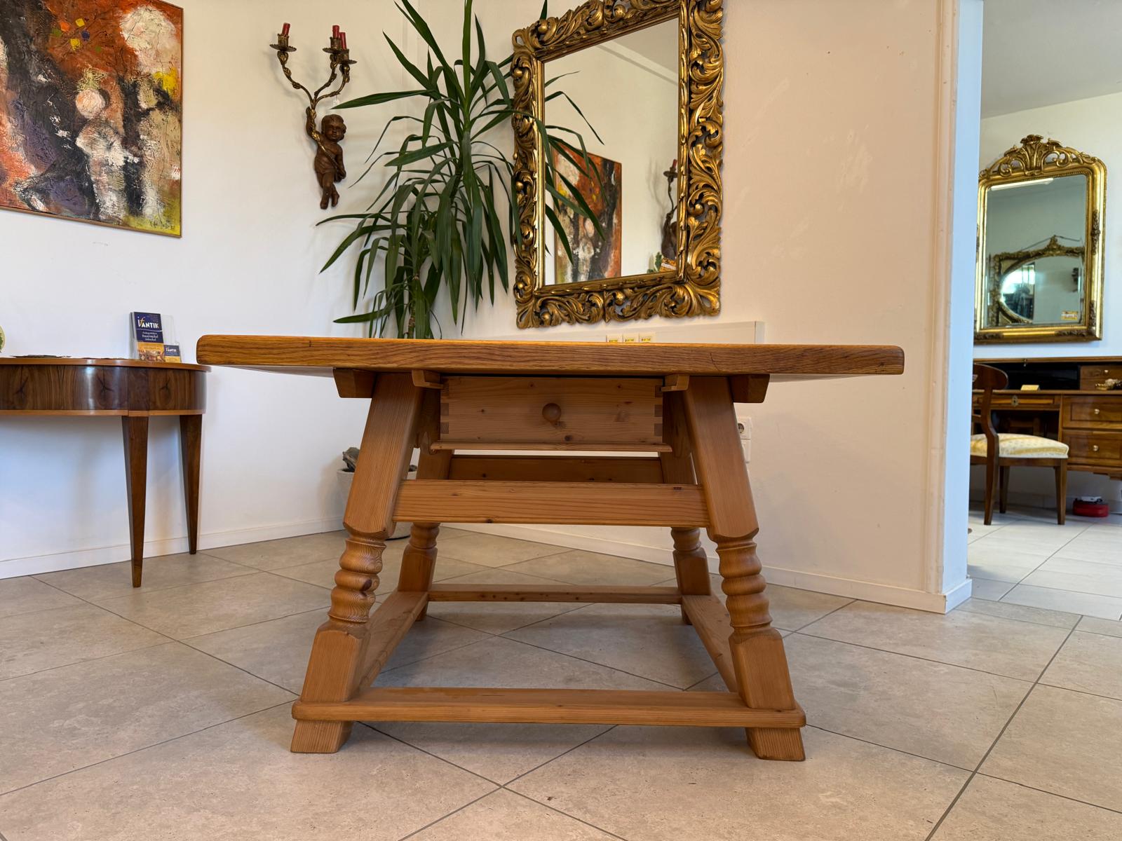 Jogltisch Bauerntisch Eichenholz Hüttentisch Bauernmöbel G2276