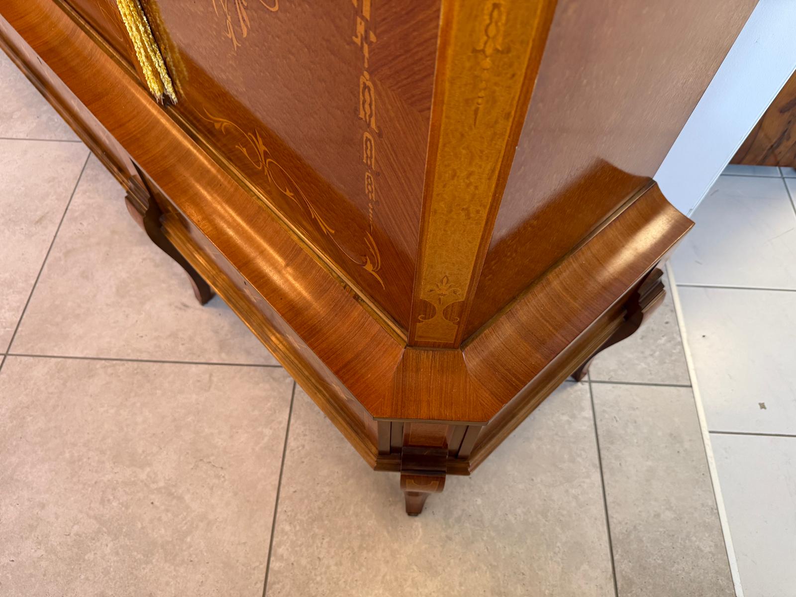 Prächtige Anrichte Sideboard Kommode Barockstil Stilmöbel Traum D1234