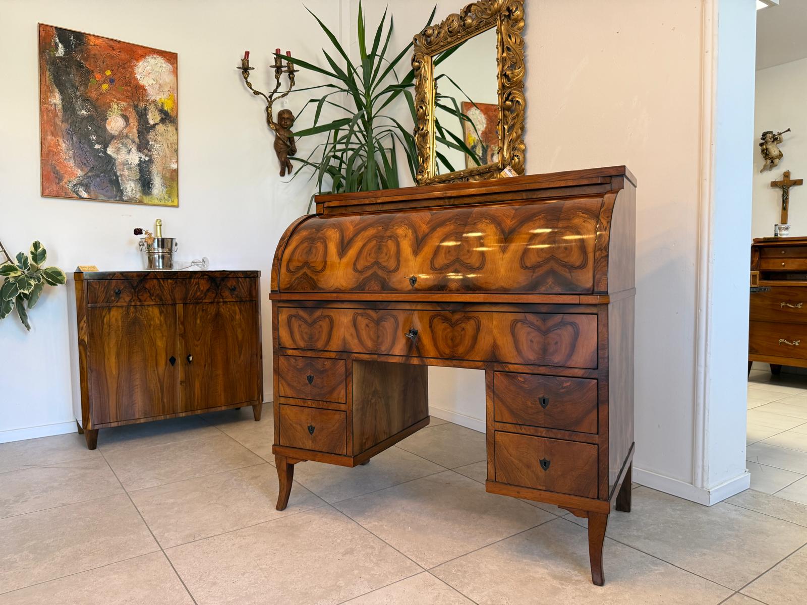 Sale Restaurierter Biedermeier Sekretär Schreibpult Nussholz G1968