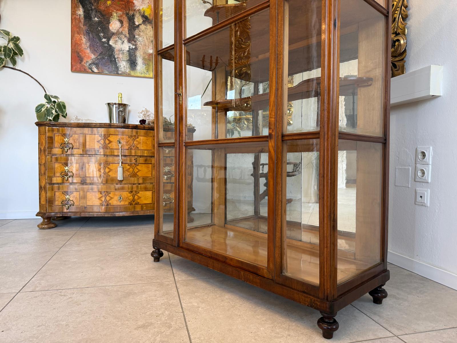Altrestaurierte Spätbiedermeier Vitrine Bücherschrank Glasschrank Antiquität D2725