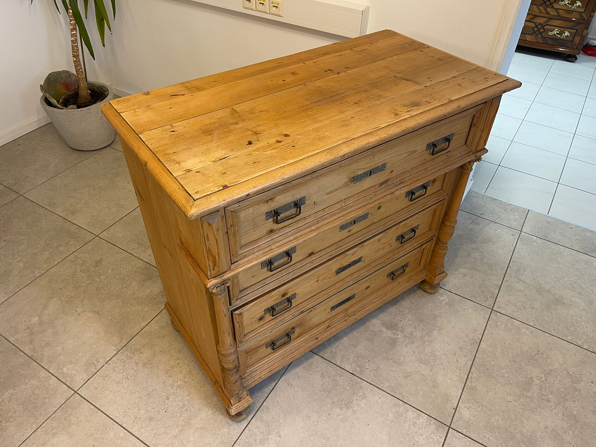 12c8d7f6-3d92-41f0-99fc-5fba98ddd32d Gründerzeit 4 Laden Kommode Ladenschrank Naturholz A5118