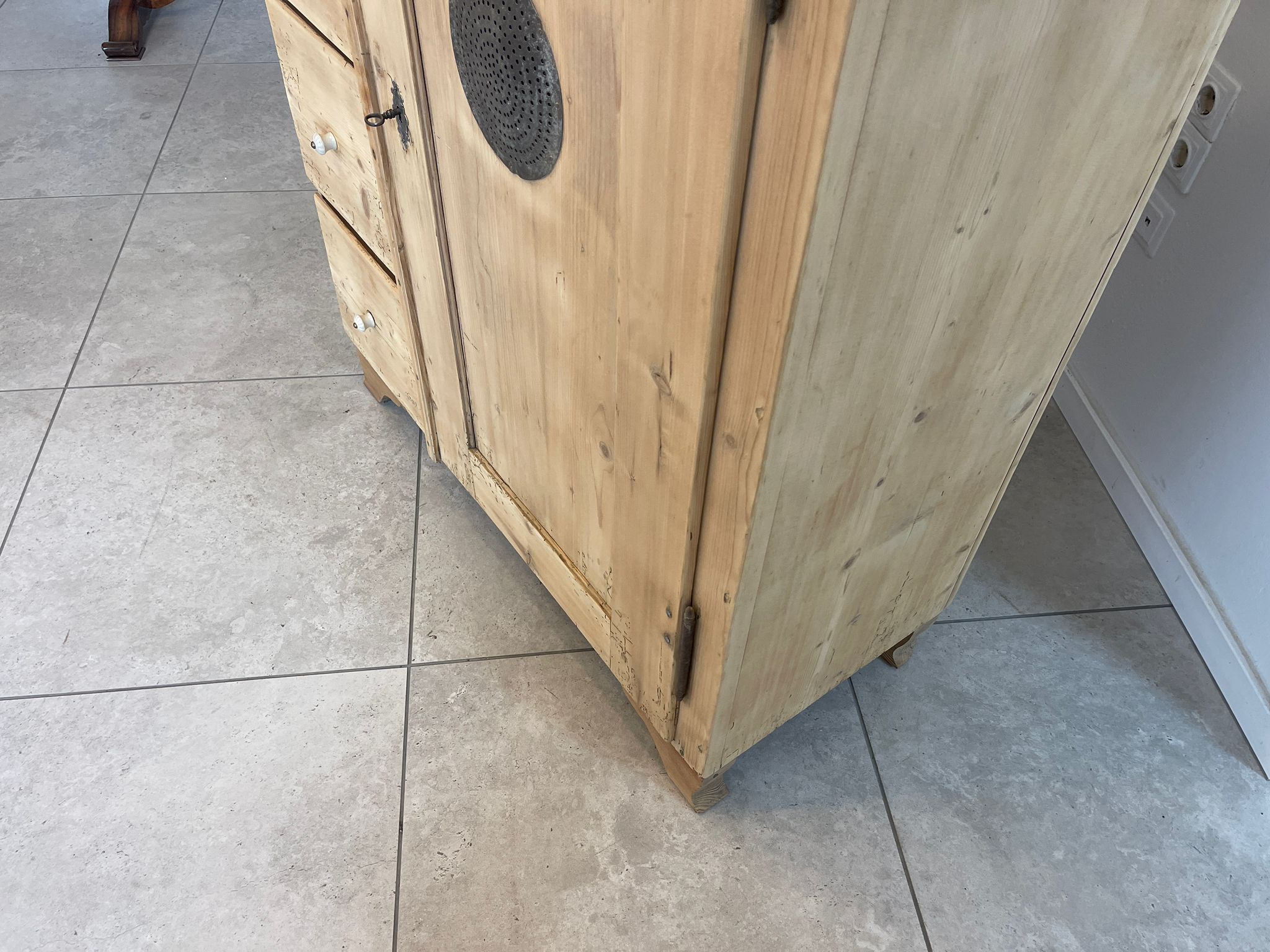 Brotschrank Almerschrank Speiskasten Bauernkasten Naturholzschrank G1611