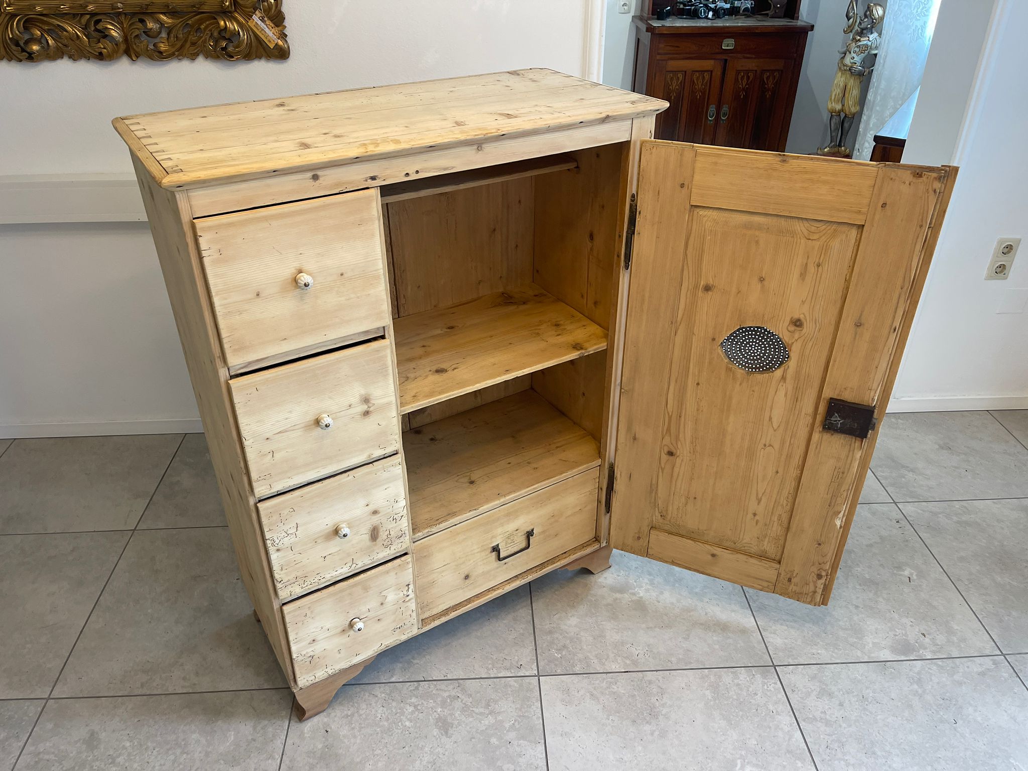 Brotschrank Almerschrank Speiskasten Bauernkasten Naturholzschrank G1611