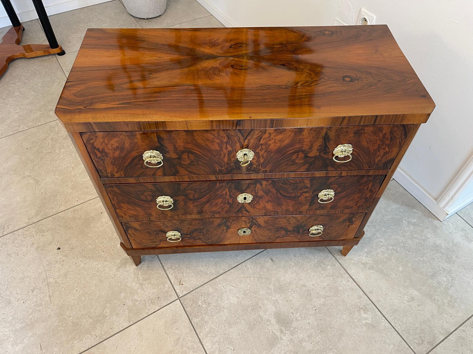 Sale Restaurierte Biedermeier Kommode Nussholz Antiquität G1315