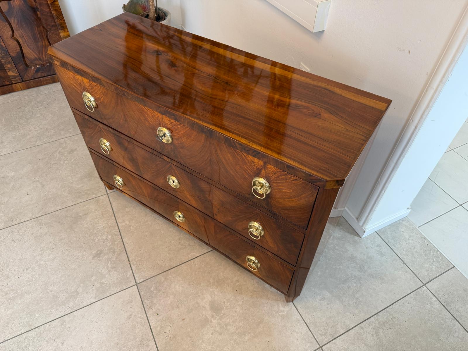 Biedermeier Kommode 3 Ladenkommode Nussholz Antiquität D2480