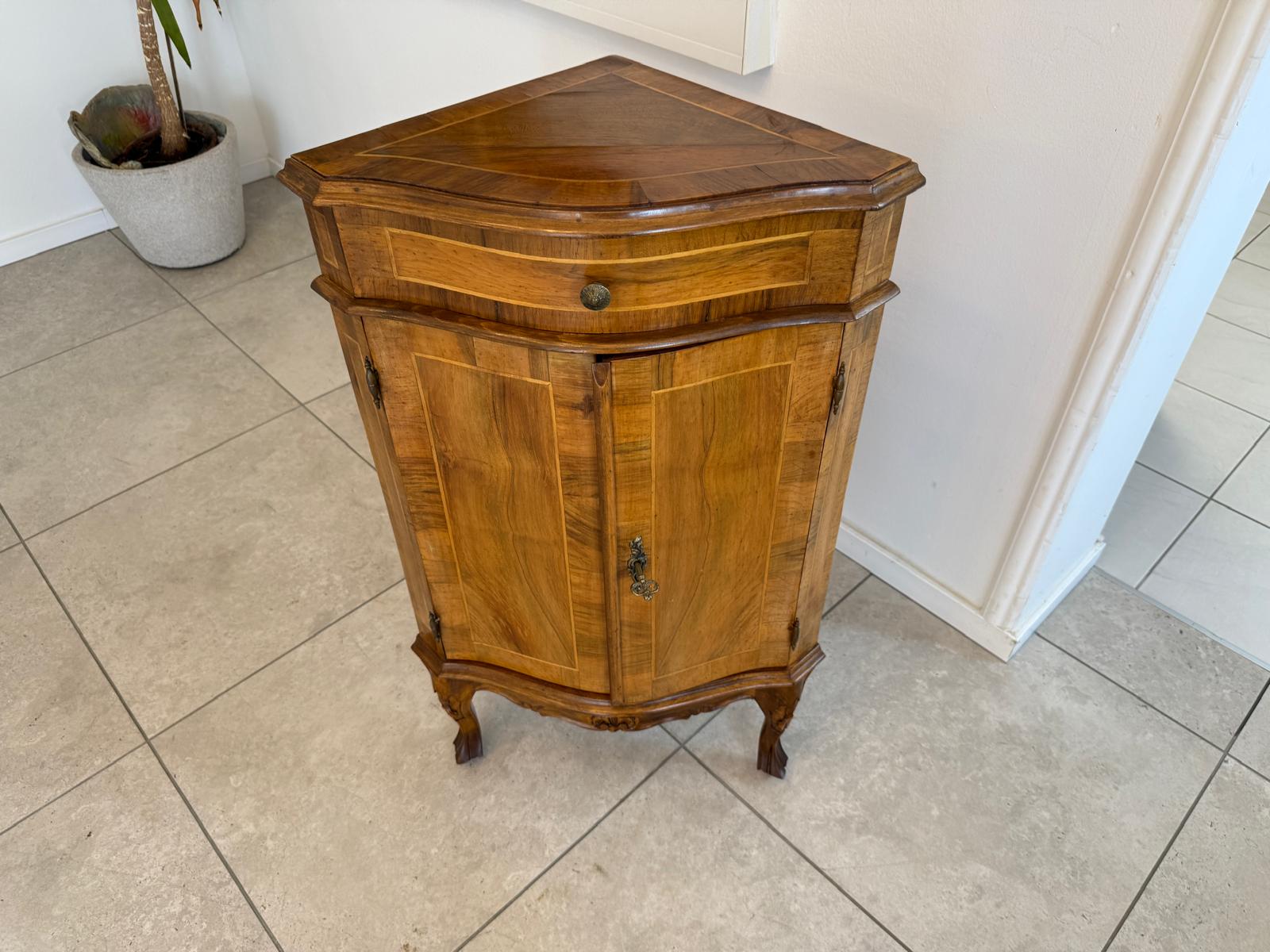Stilvolle Eckanrichte Eckkommode Anrichte Barockstil G1767