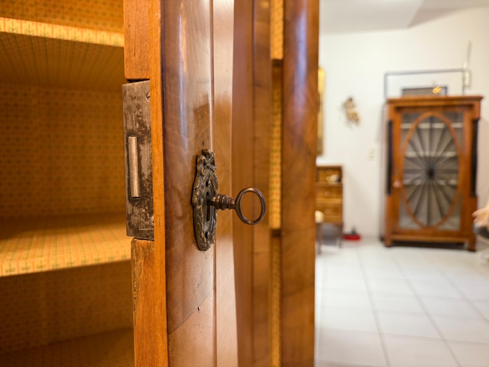Original Biedermeier Schrank Kleiderkasten Keilschrank G2329