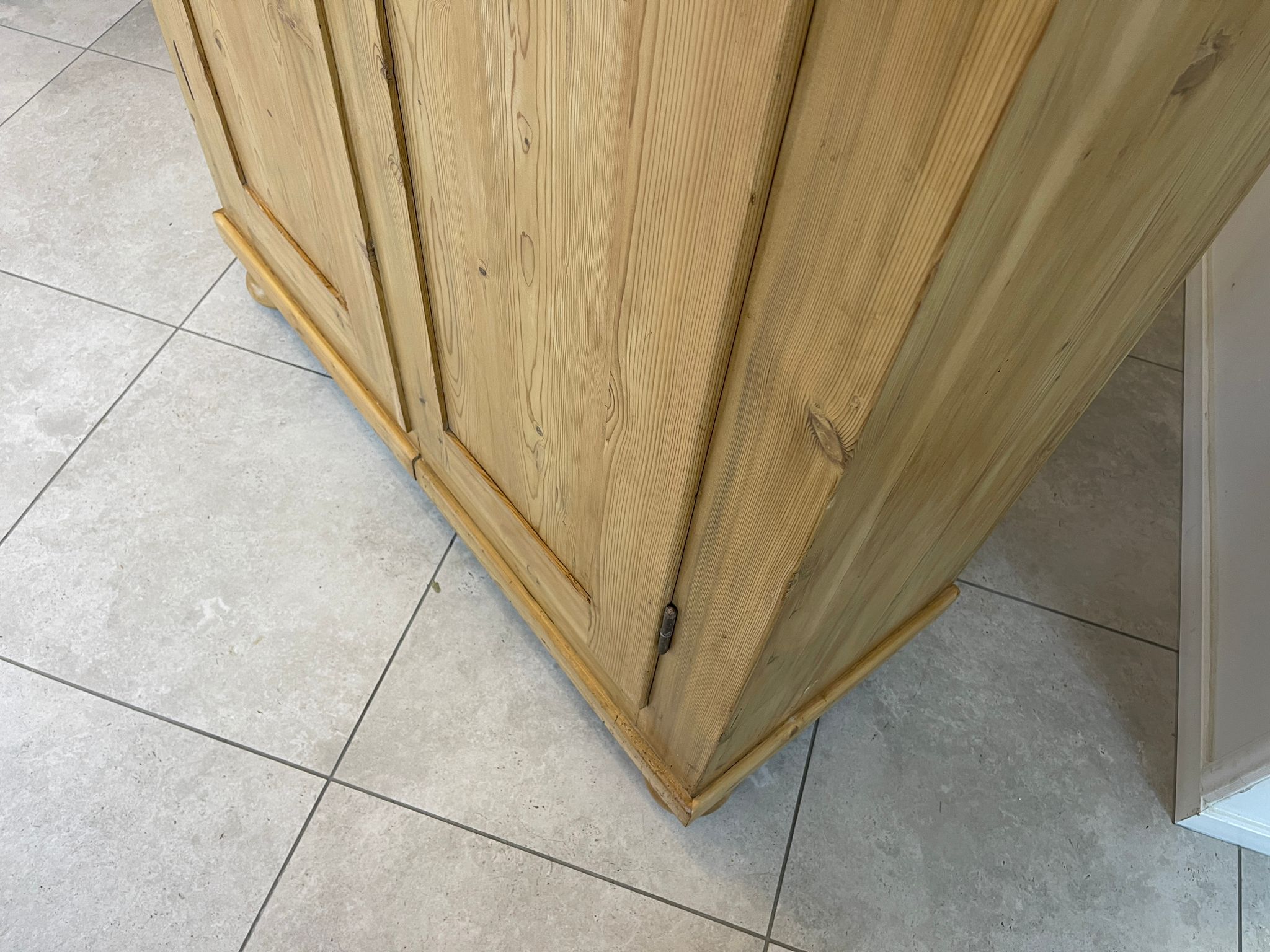 4e111d5b-5a04-4987-9028-4f0c78bf073f Traum Biedermeier Bauernschrank Naturholzschrank A5026