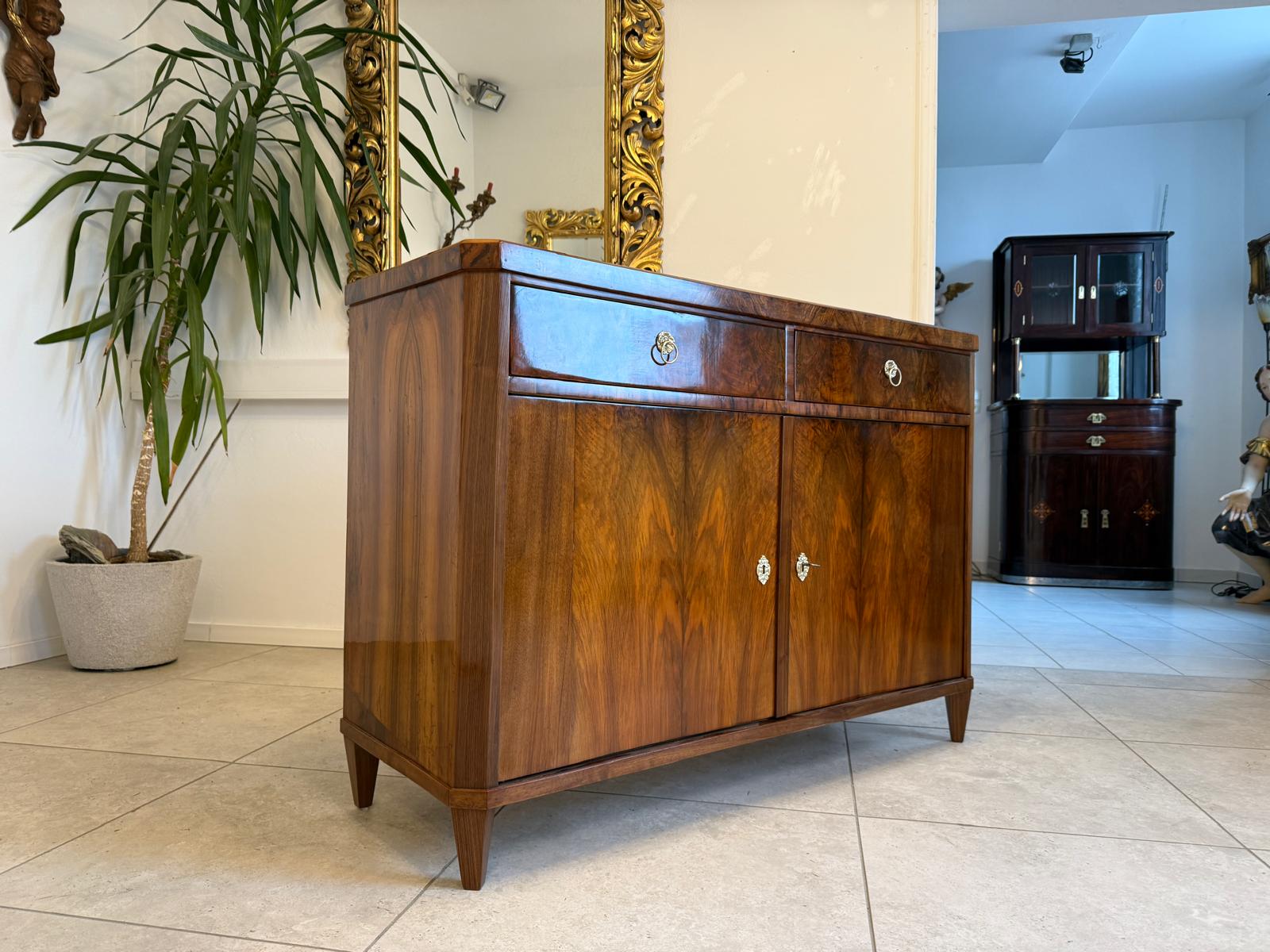 Sale Restaurierte Biedermeier Anrichte Trumeau Nussholz Antiquität D1091