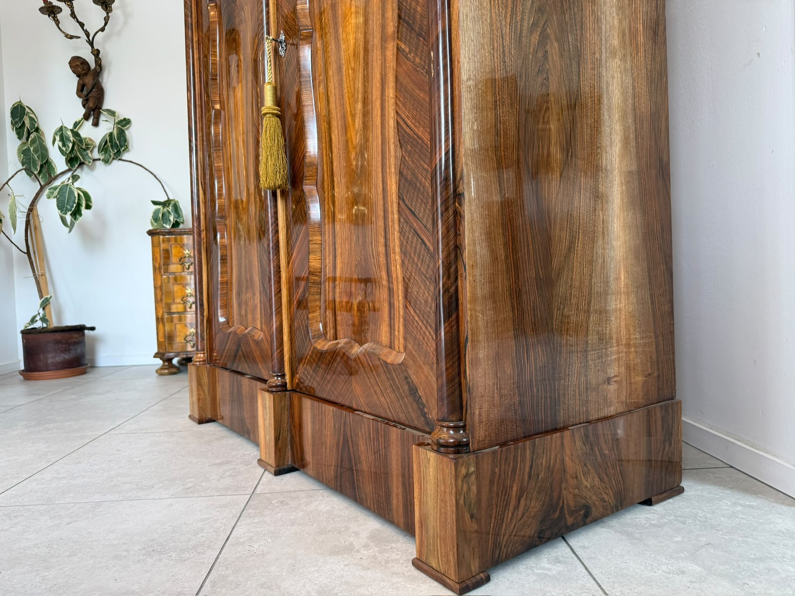  Empire Säulen Hallenschrank Restauriert Antik Antiquität Restauriert D2683